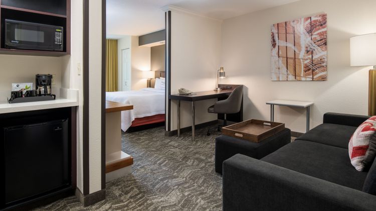 SpringHill Suites Portland Airport Suite