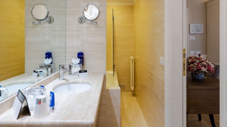 <b>Hotel Calzaiuoli Room</b>. Images powered by <a href="https://www.leonardoworldwide.com/" title="Leonardo Worldwide" target="_blank">Leonardo</a>.