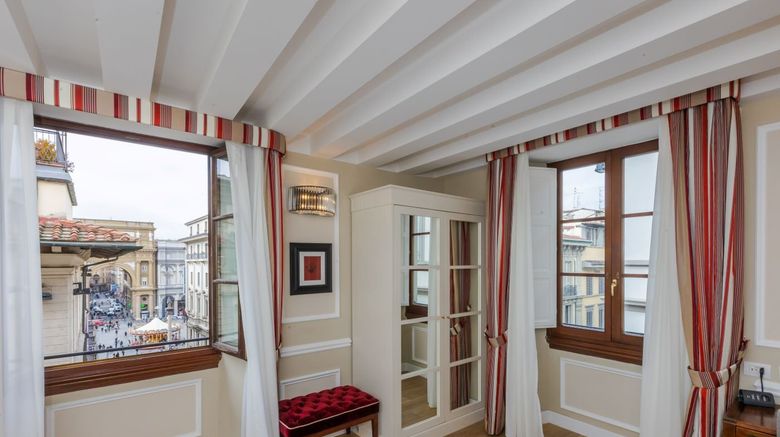 <b>Hotel Calzaiuoli Room</b>. Images powered by <a href="https://www.leonardoworldwide.com/" title="Leonardo Worldwide" target="_blank">Leonardo</a>.