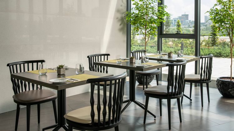 Centro WestSide by Rotana Restaurant