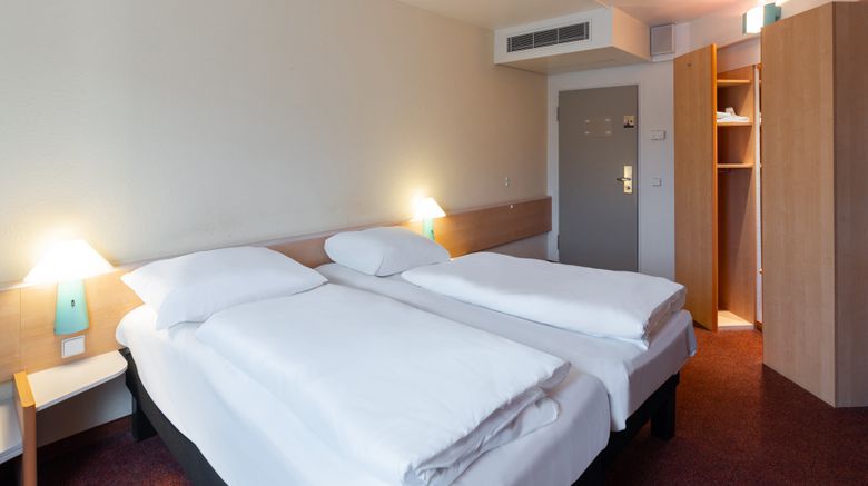 <b>B&B Hotel Wuppertal City Room</b>. Images powered by <a href="https://www.leonardoworldwide.com/" title="Leonardo Worldwide" target="_blank">Leonardo</a>.