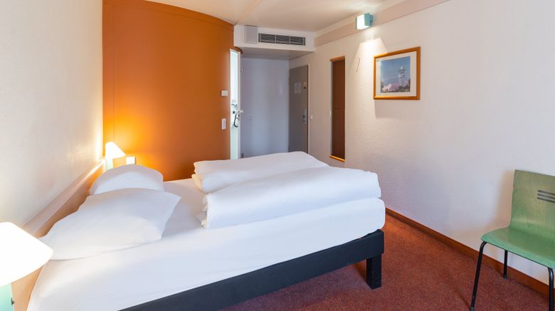 <b>B&B Hotel Wuppertal City Room</b>. Images powered by <a href="https://www.leonardoworldwide.com/" title="Leonardo Worldwide" target="_blank">Leonardo</a>.