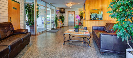 Dunes Inn Wilshire Lobby