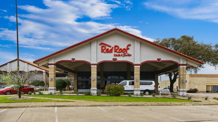 Red Roof Suites Irving–DFW Airport South Exterior