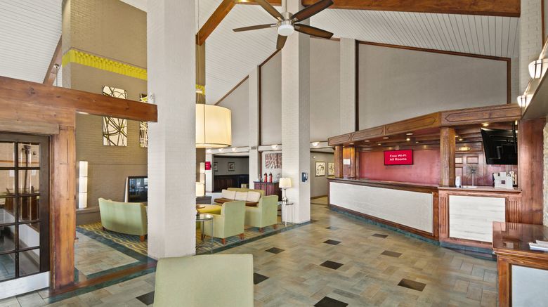 <b>Red Roof Suites Irving–DFW Airport South Lobby</b>. Images powered by <a href="https://www.leonardoworldwide.com/" title="Leonardo Worldwide" target="_blank">Leonardo</a>.