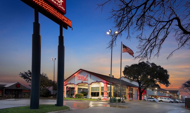 Red Roof Suites Irving–DFW Airport South Exterior