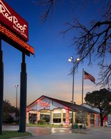 Red Roof Suites Irving–DFW Airport South