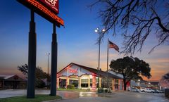 Red Roof Suites Irving–DFW Airport South