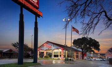 Red Roof Suites Irving–DFW Airport South