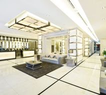 Centre Point Hotel Chidlon Lobby
