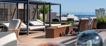 Hotel Pere IV Exterior