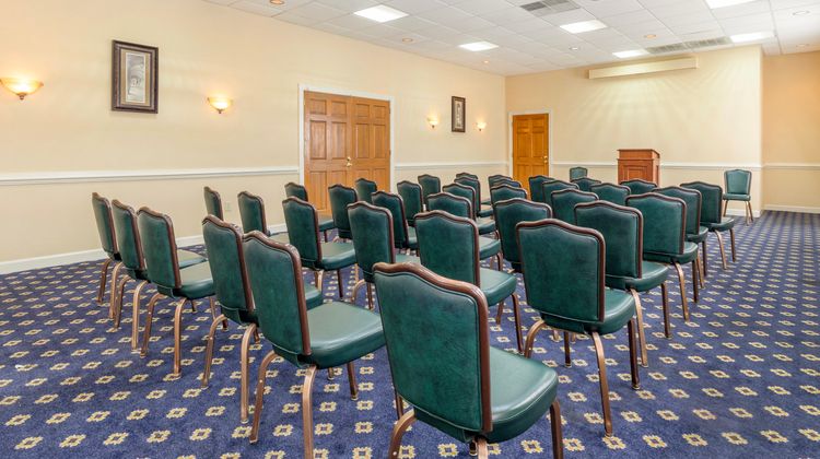 Red Roof Inn & Suites Newport News Meeting