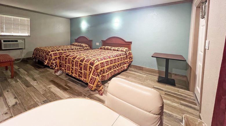 <b>Red Carpet Inn Room</b>. Images powered by <a href="https://www.leonardoworldwide.com/" title="Leonardo Worldwide" target="_blank">Leonardo</a>.