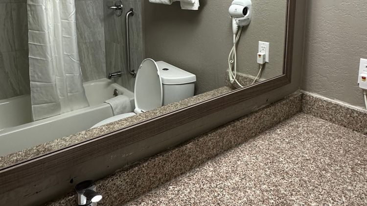 Red Roof Inn Richmond – W Broad St Room