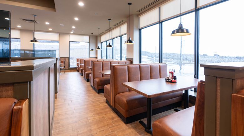 <b>Sandman Signature Hotel & Suites Restaurant</b>. Images powered by <a href="https://www.leonardoworldwide.com/" title="Leonardo Worldwide" target="_blank">Leonardo</a>.