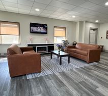 HomeTowne Studios Richmond - W Broad St Lobby