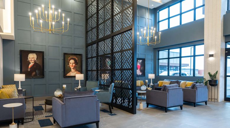 <b>Sandman Signature Hotel & Suites Lobby</b>. Images powered by <a href="https://www.leonardoworldwide.com/" title="Leonardo Worldwide" target="_blank">Leonardo</a>.
