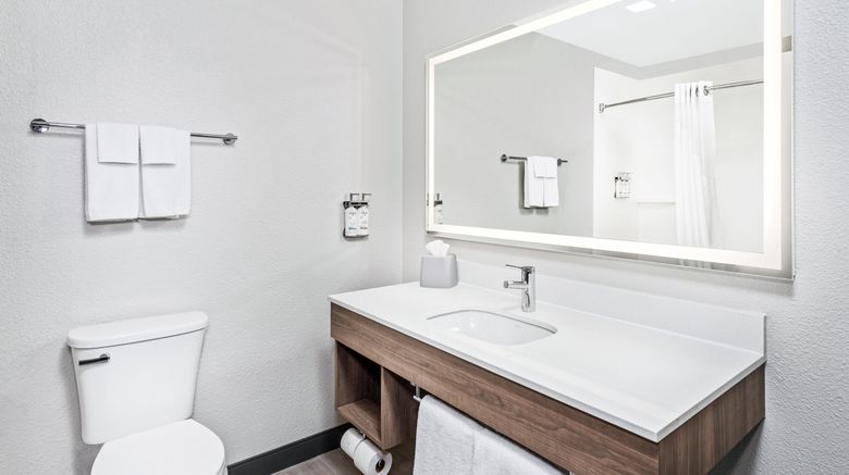 <b>Holiday Inn Express Room</b>. Images powered by <a href="https://www.leonardoworldwide.com/" title="Leonardo Worldwide" target="_blank">Leonardo</a>.