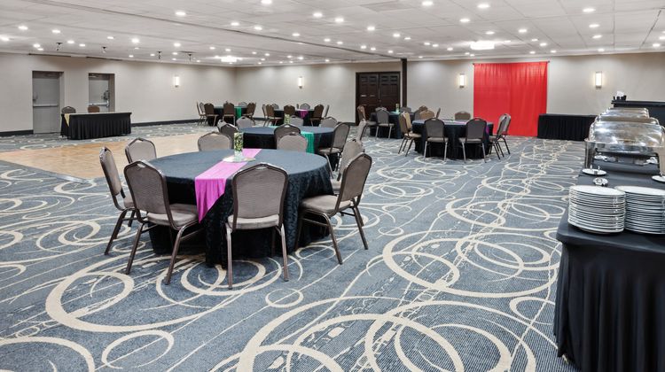 Holiday Inn Oakbrook Ballroom