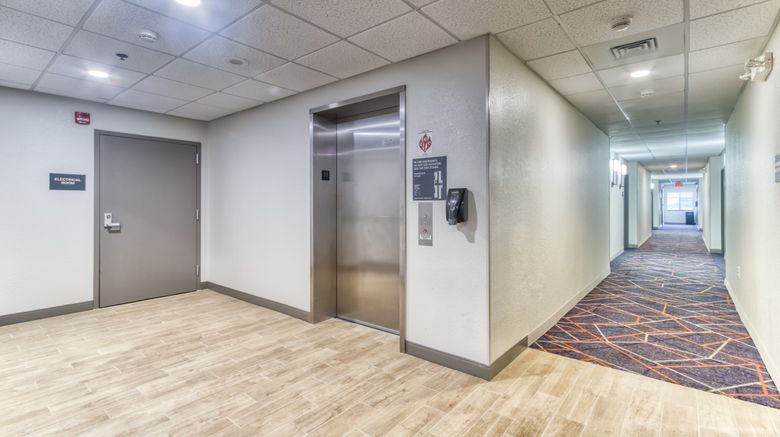<b>Candlewood Suites New Bern Lobby</b>. Images powered by <a href="https://www.leonardoworldwide.com/" title="Leonardo Worldwide" target="_blank">Leonardo</a>.