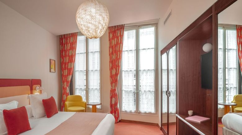 <b>Hotel Saint Andre des Arts Room</b>. Images powered by <a href="https://www.leonardoworldwide.com/" title="Leonardo Worldwide" target="_blank">Leonardo</a>.