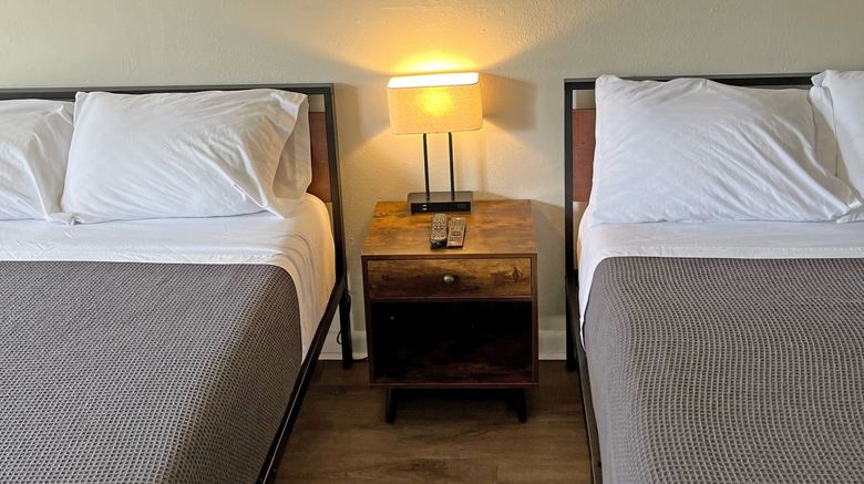 <b>Red Carpet Inn Room</b>. Images powered by <a href="https://www.leonardoworldwide.com/" title="Leonardo Worldwide" target="_blank">Leonardo</a>.