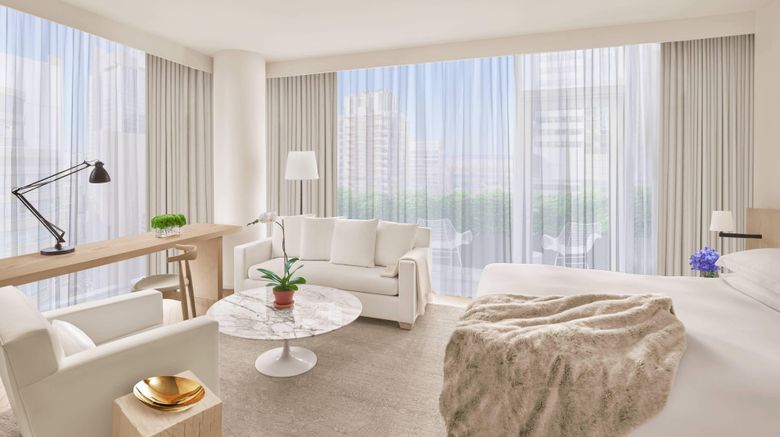 <b>The Times Square EDITION Suite</b>. Images powered by <a href="https://www.leonardoworldwide.com/" title="Leonardo Worldwide" target="_blank">Leonardo</a>.