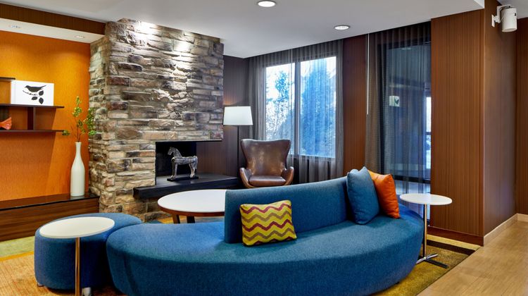 Fairfield Inn/Stes Atlanta Lithia Spring Lobby