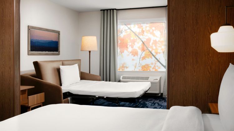 Fairfield Inn & Suites Chino Suite