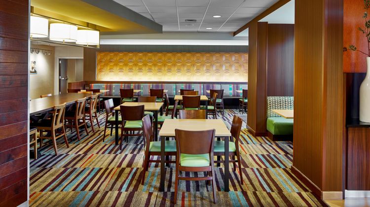Fairfield Inn/Stes Atlanta Lithia Spring Restaurant