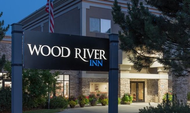 Wood River Inn & Suites Exterior