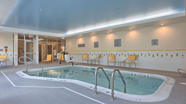 Fairfield Inn & Suites Horsham Pool