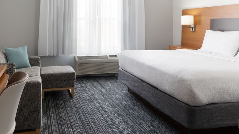 <b>TownePlace Suites Sacramento Roseville Suite</b>. Images powered by <a href="https://www.leonardoworldwide.com/" title="Leonardo Worldwide" target="_blank">Leonardo</a>.