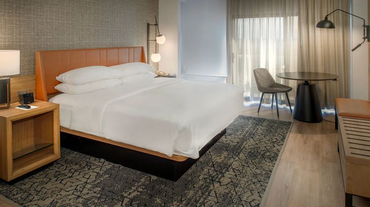 Sheraton Westport Plaza Hotel St. Louis Suite