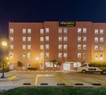 City Express Junior by Marriott Exterior