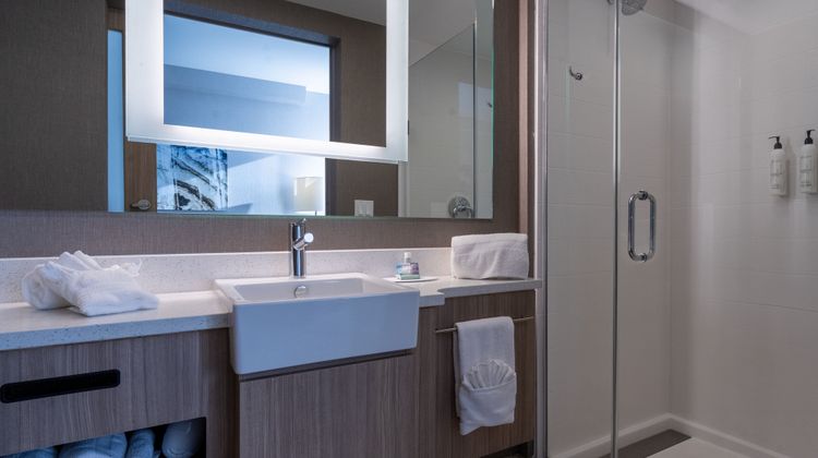 SpringHill Suites Woodbridge Room