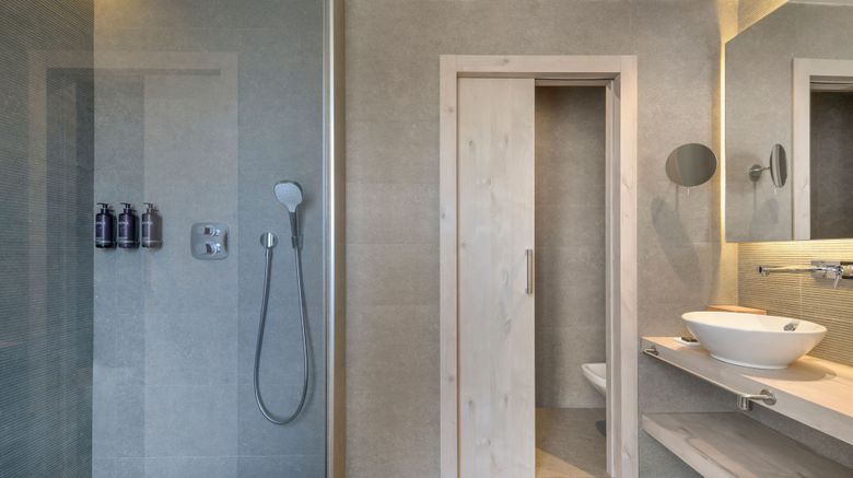 <b>Palacio Tondo, La Rioja Brinas Room</b>. Images powered by <a href="https://www.leonardoworldwide.com/" title="Leonardo Worldwide" target="_blank">Leonardo</a>.