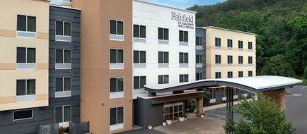 Fairfield Inn & Suits by Marriott Ithaca Exterior