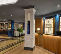 Edinburgh Marriott Holyrood Hotel Lobby