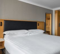 Edinburgh Marriott Holyrood Hotel Room