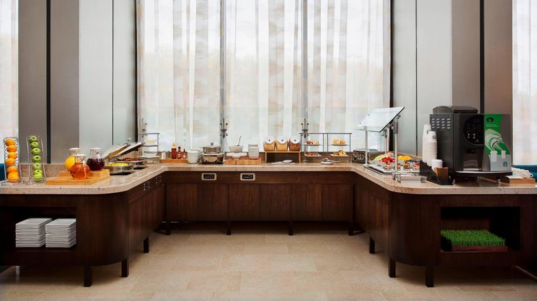 <b>Teaneck Marriott at Glenpointe Restaurant</b>. Images powered by <a href="https://www.leonardoworldwide.com/" title="Leonardo Worldwide" target="_blank">Leonardo</a>.