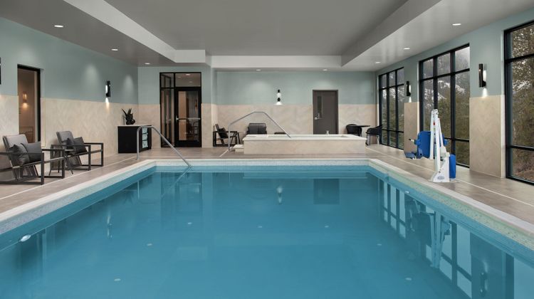 SpringHill Suites Sandpoint Pool