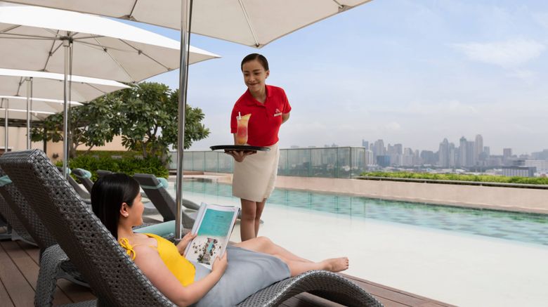 <b>Manila Marriott Hotel Pool</b>. Images powered by <a href="https://www.leonardoworldwide.com/" title="Leonardo Worldwide" target="_blank">Leonardo</a>.