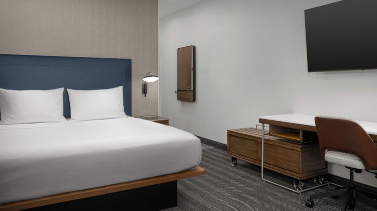 Courtyard By Marriott Northport Room
