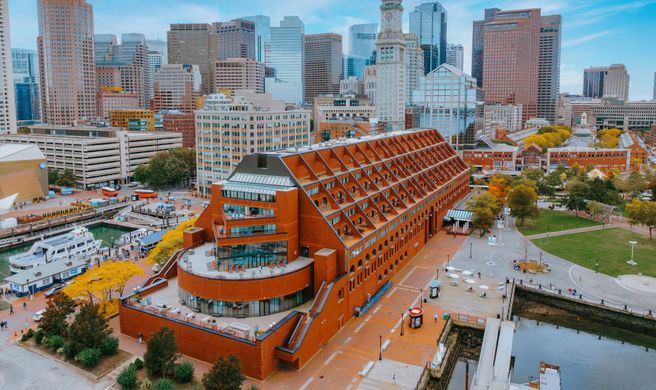 Boston Marriott Long Wharf Exterior