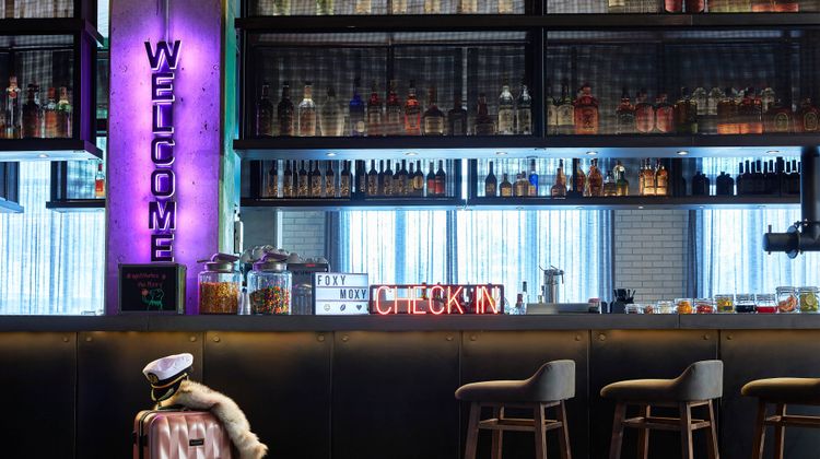 Moxy Columbus Short North Exterior