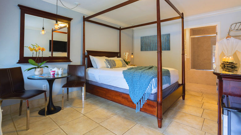 <b>The Lodge At Blue Lakes Room</b>. Images powered by <a href="https://www.leonardoworldwide.com/" title="Leonardo Worldwide" target="_blank">Leonardo</a>.