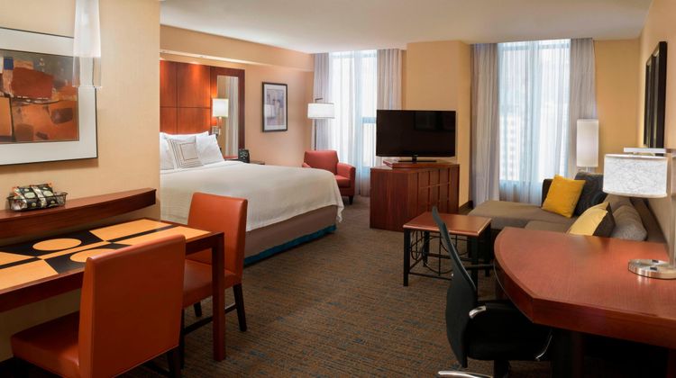 Residence Inn Toronto Downtown Room