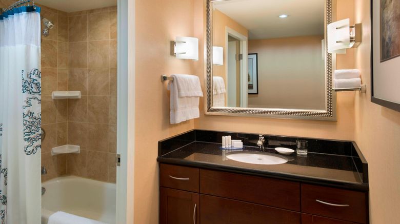 <b>Residence Inn Toronto Downtown Room</b>. Images powered by <a href="https://www.leonardoworldwide.com/" title="Leonardo Worldwide" target="_blank">Leonardo</a>.
