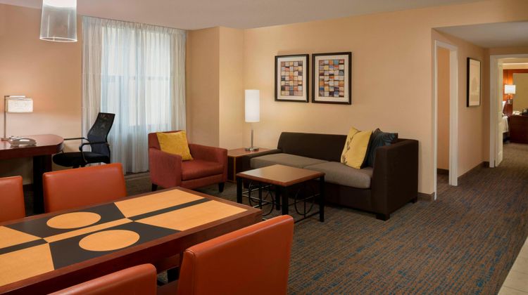 Residence Inn Toronto Downtown Room